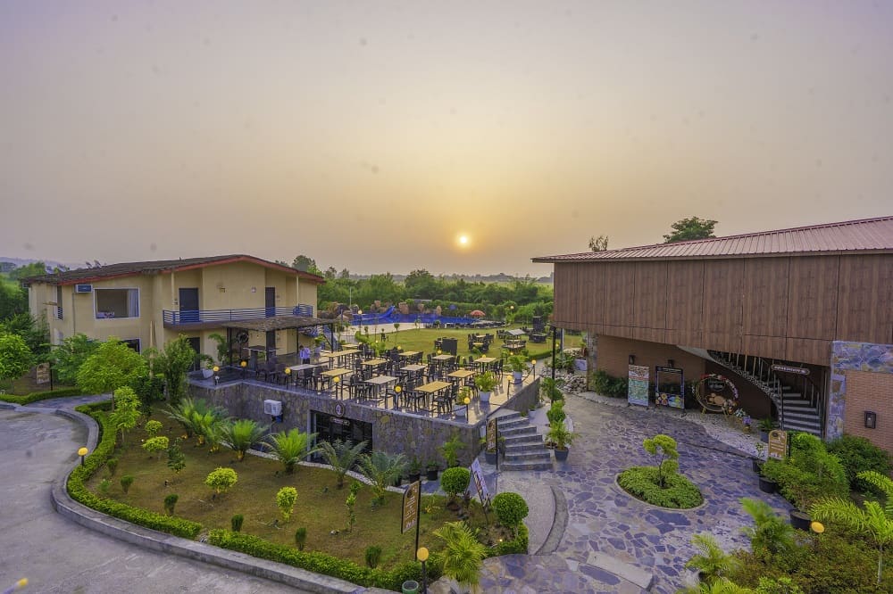 Create lasting memories on your anniversary at the best resort in Uttarakhand